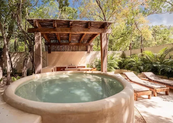 Private 9br Luxury Compound With Private Plunge Pools *